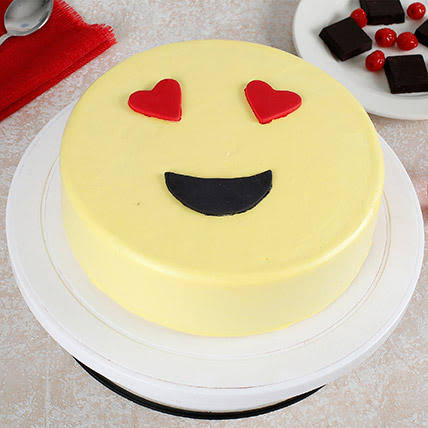 Love Emoji Cake Valentine's Special