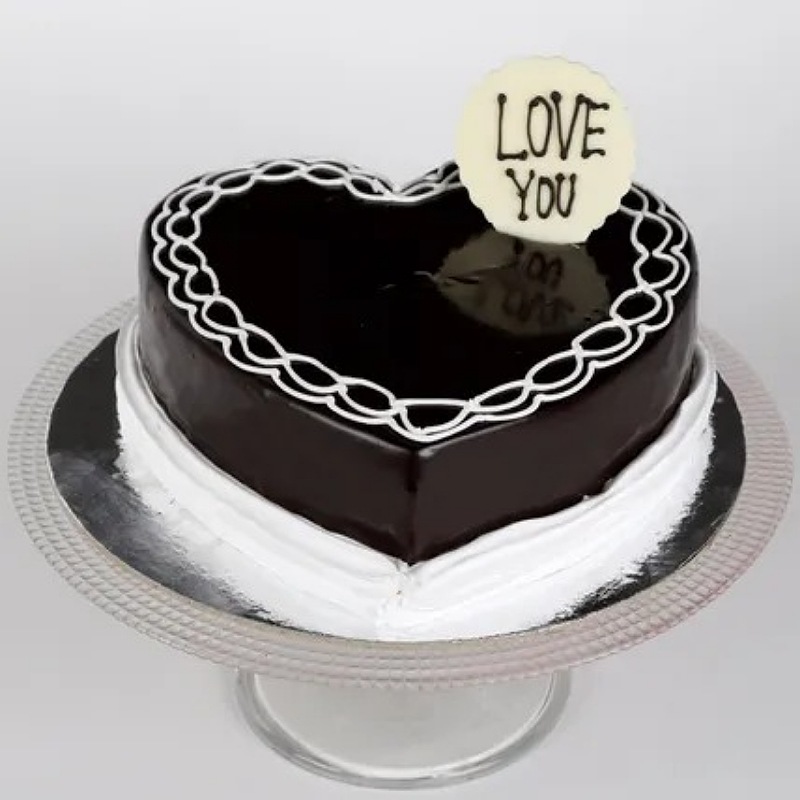 Gourmet Heart Shaped Chocolate Cake
