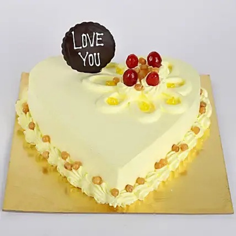 Delectable Butter Scotch Heart Cake