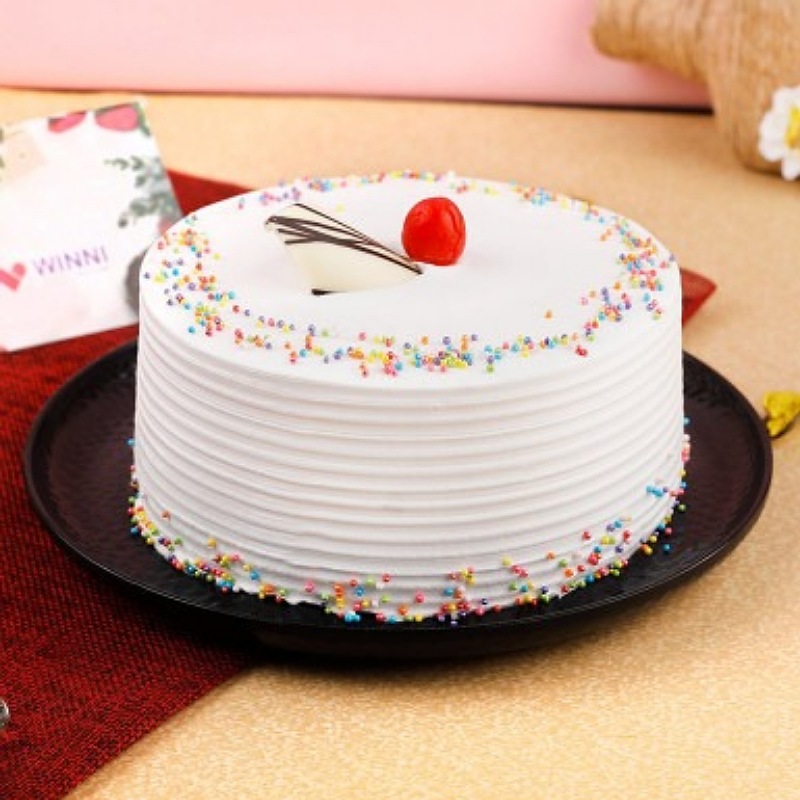 Creamy Vanilla Cake