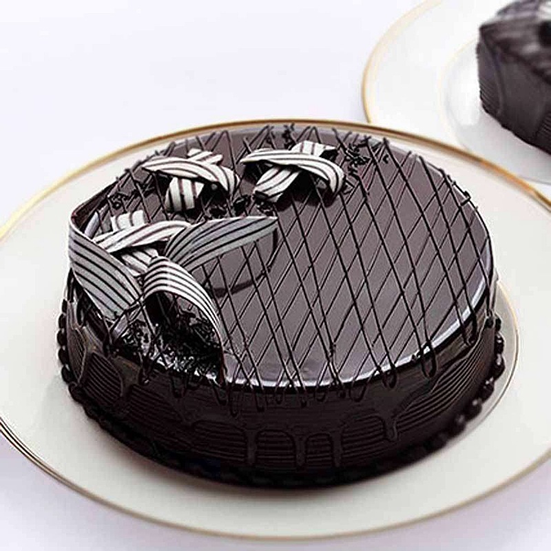 Luscious Dark Chocolate Cake