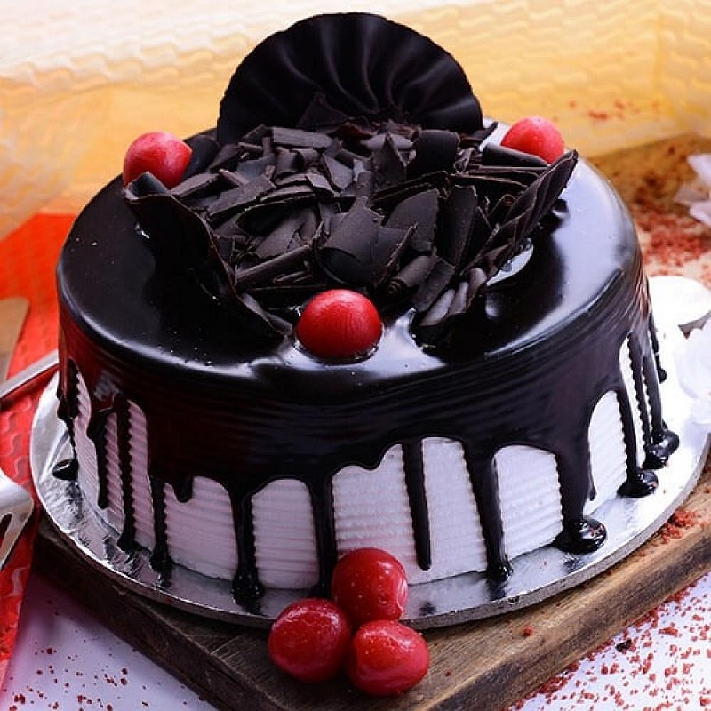 Black Forest Luxury Cake