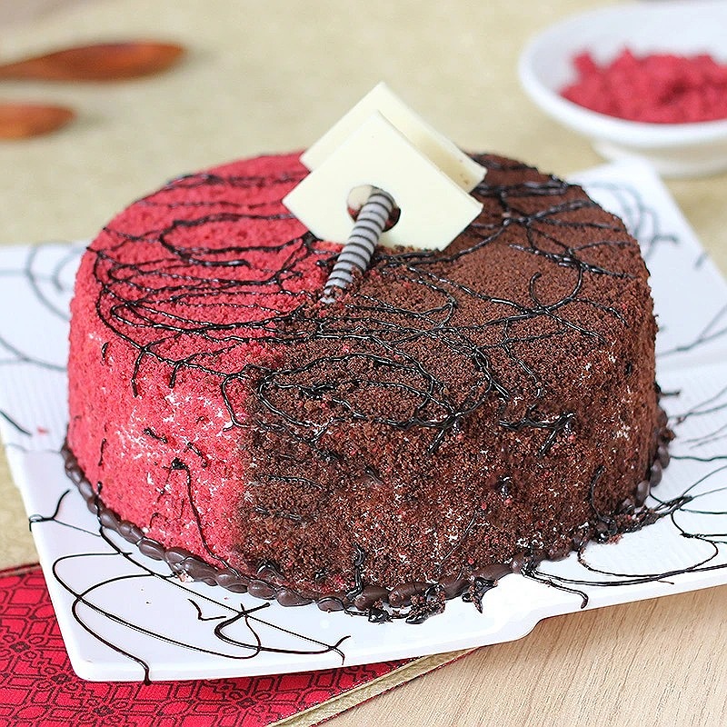 Chocolicious Red Velvet Cake