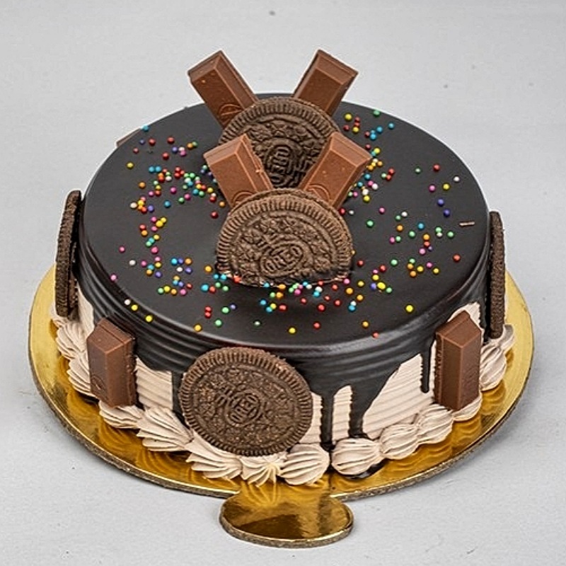 Chocolicious Oreo Cake