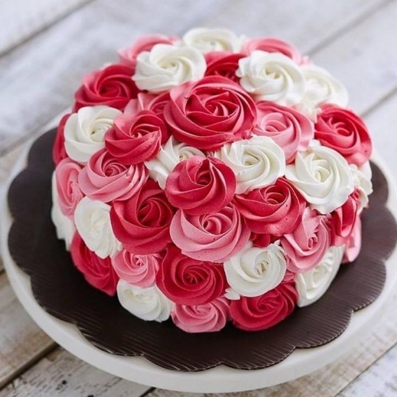 Premium Vanilla Rose Cake