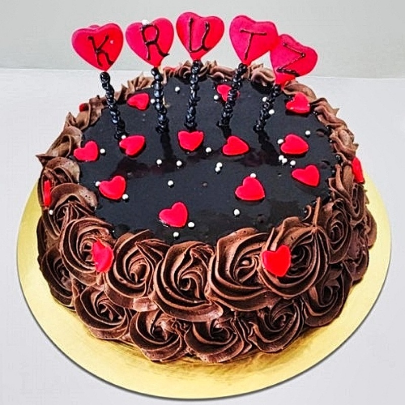 Floral Design Romantic Chocolate Cake