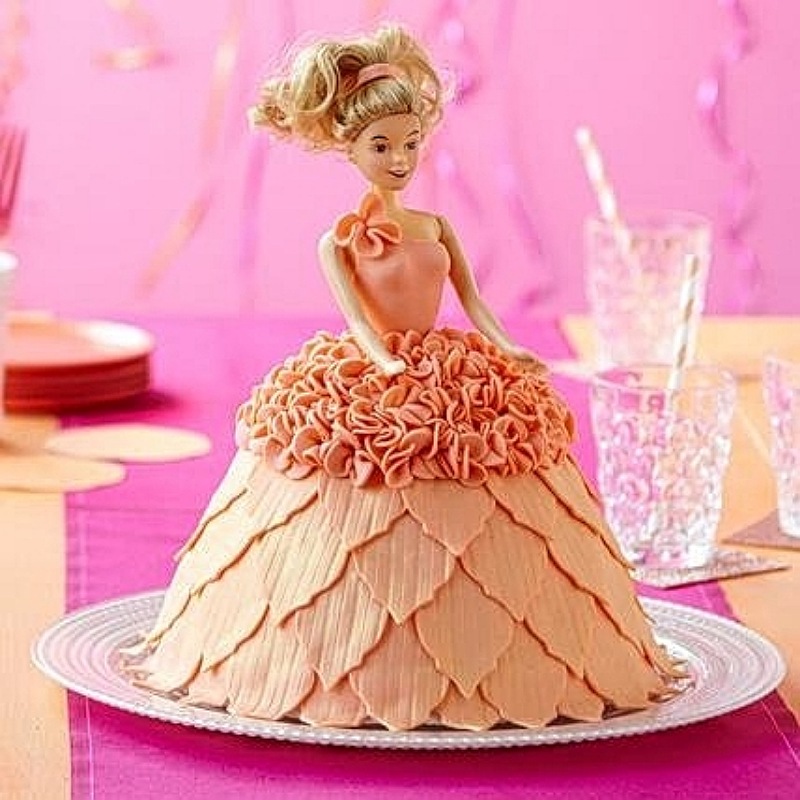 Queen Barbie Cake