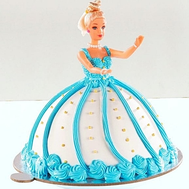 Royal Barbie Cake