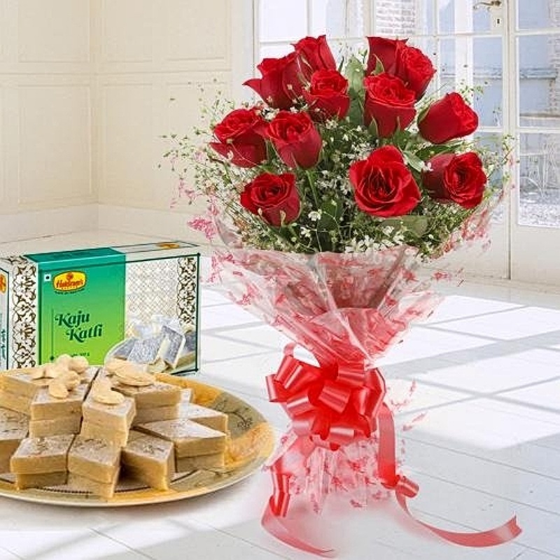 Delicacy With Rose Hamper