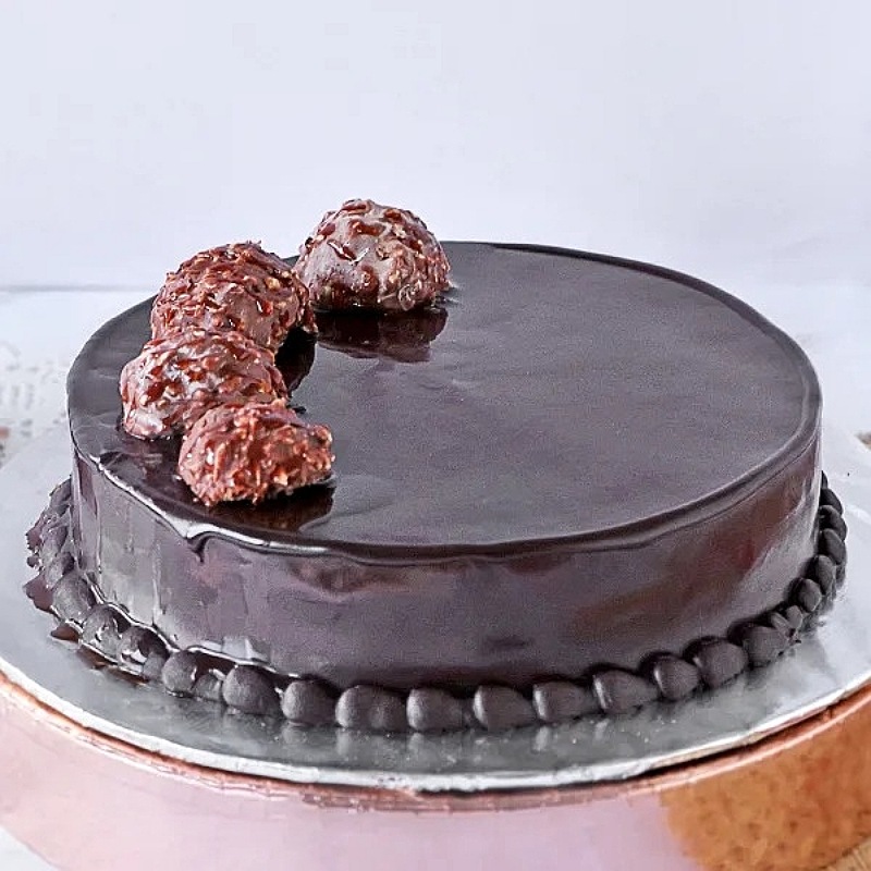 Chocolate Cake With Ferrero Topping