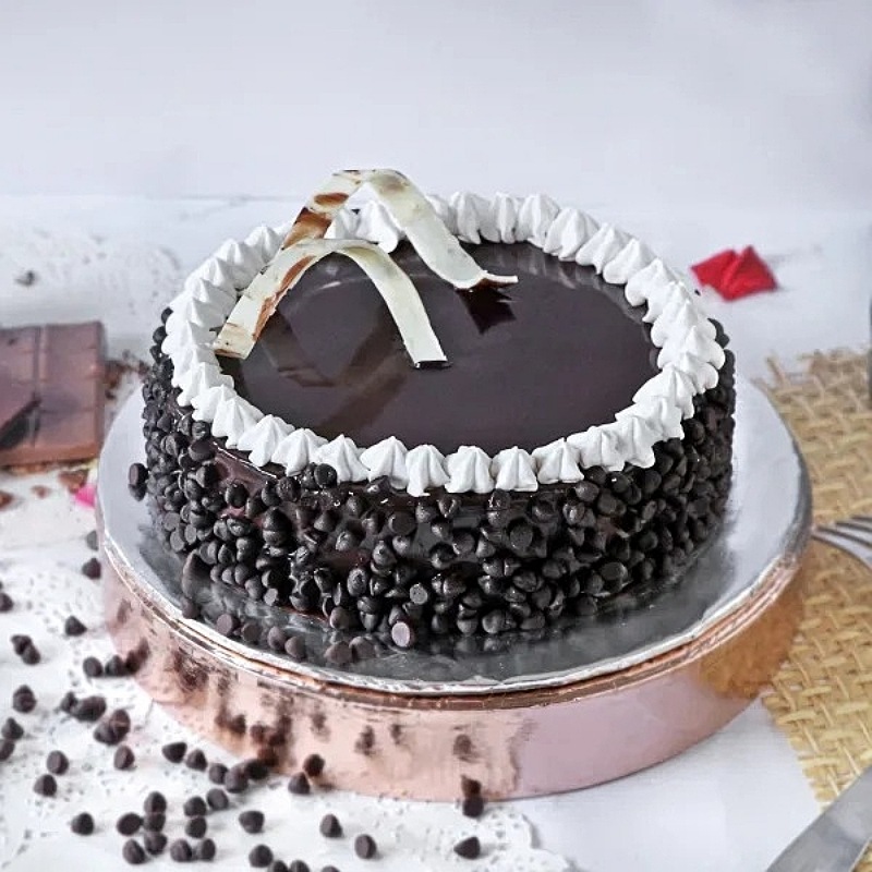 Chocolate Chips Bhai Dooj Cake