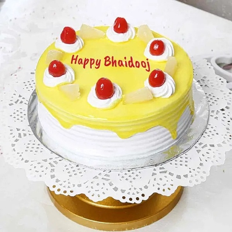 Send Bhai Dooj Cakes Online with Free Shipping - FNP | Cake, Buy cake, Cake  online