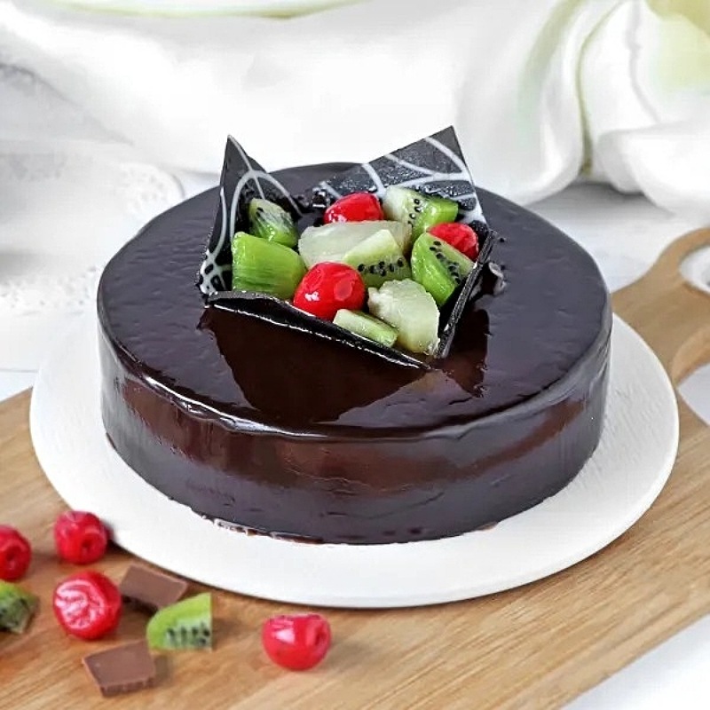 Chocolate Fruit Cake For Bhai Dooj