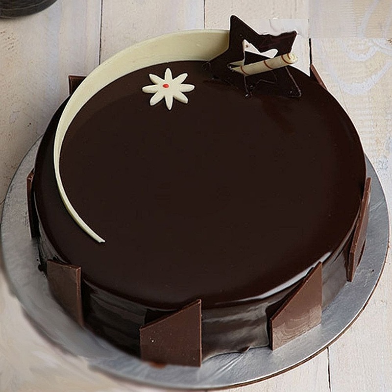 Scrumptious Truffle Cake Christmas Gifts