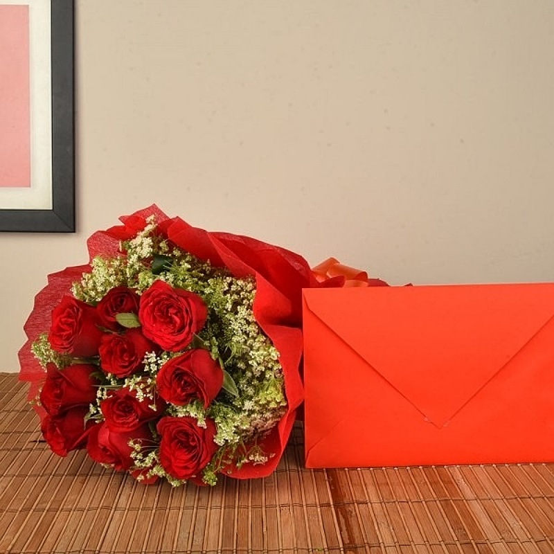 Red Roses & Greeting Card New Year Gifts