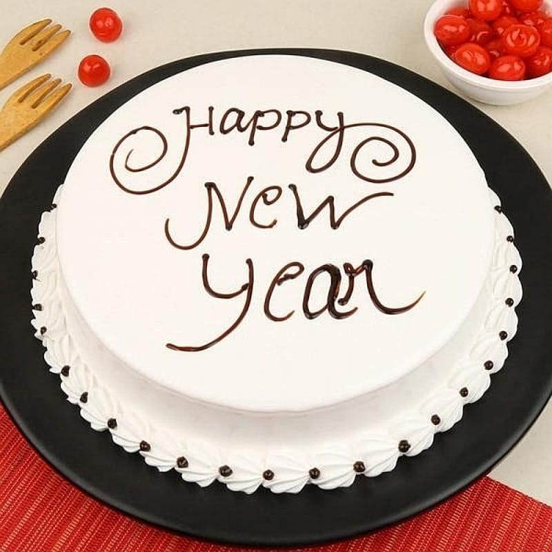 Yummylicious Vanilla New Year Cake