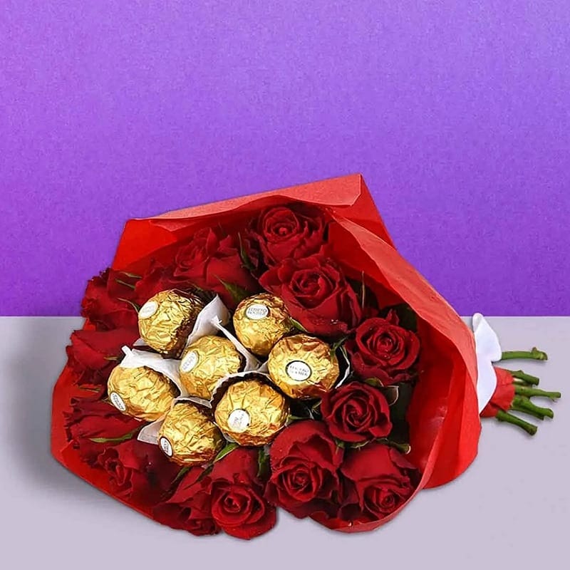 Red Roses & Rocher Bunch New Year Gifts