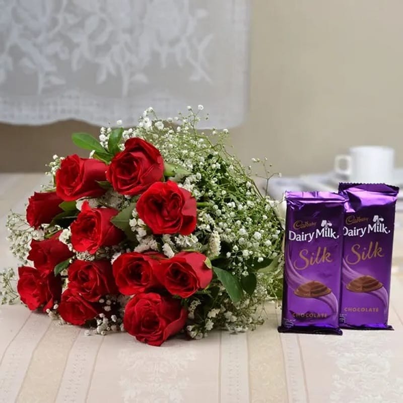 Romantic Red Roses N Silk