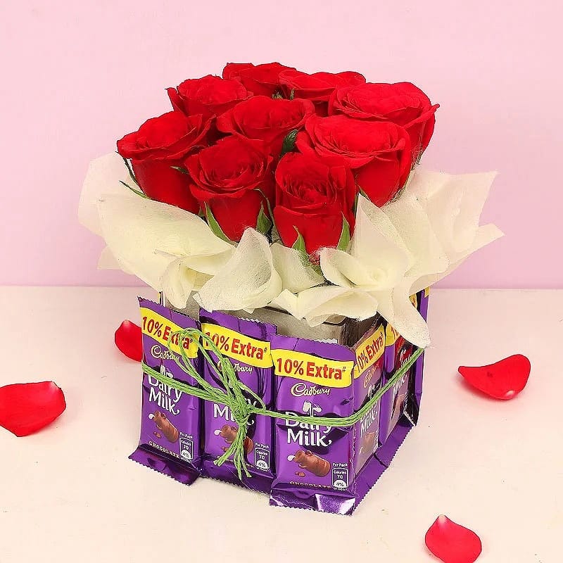 Rose Chocolate Vase Holi Gifts