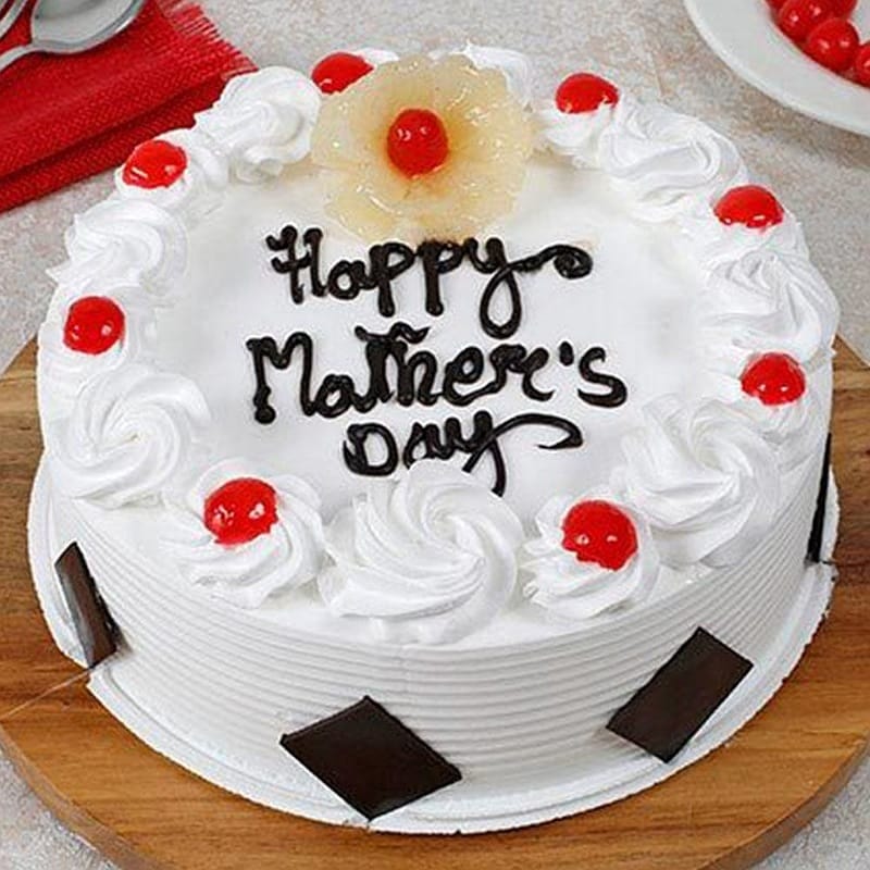 Pineapple Mother's Day Cake