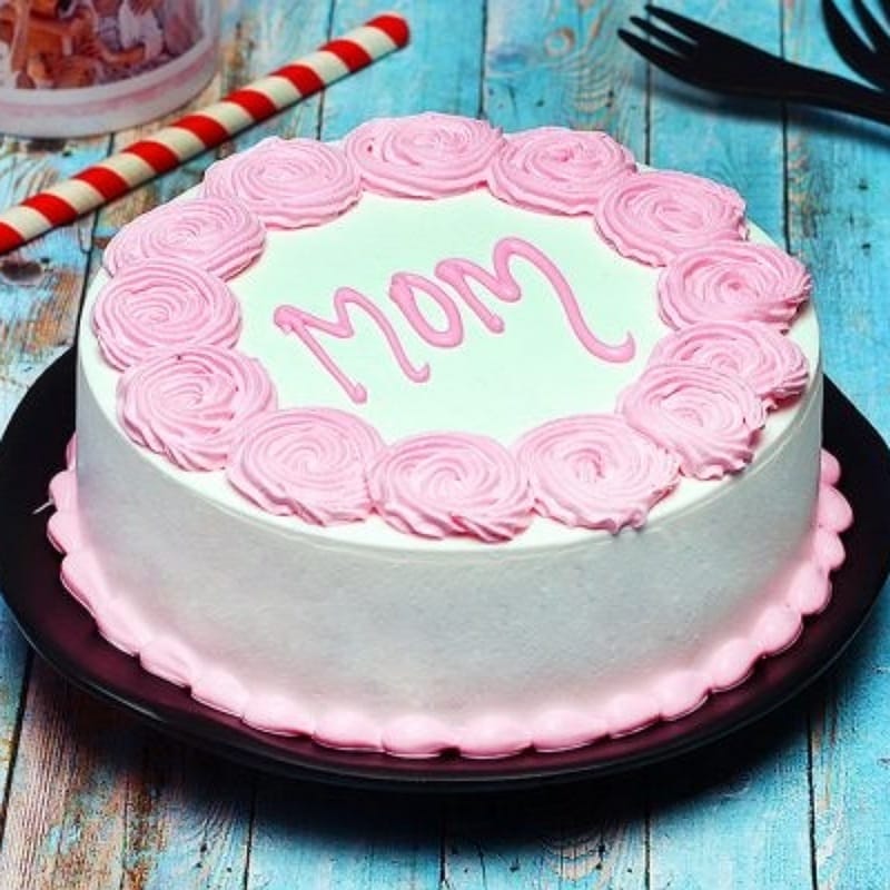 Strawberry Cake For Mom