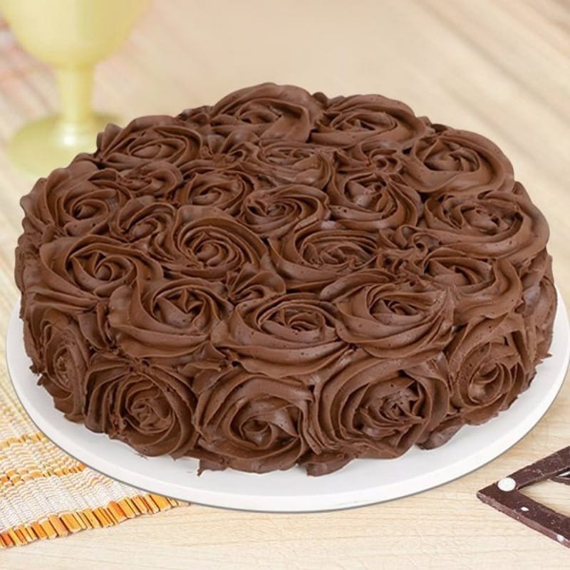 Chocolate Rose Cream Cake