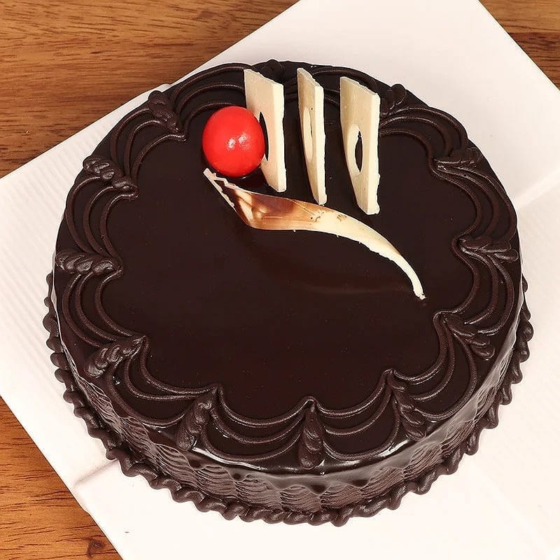 Delicious Chocolate Cream Cake
