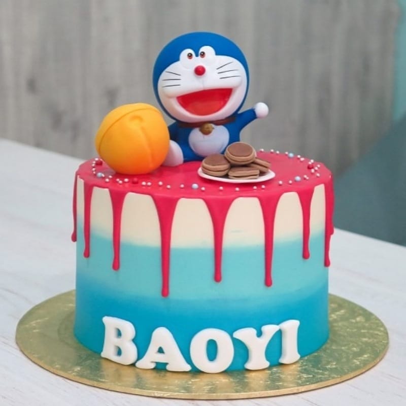 Doraemon Drip Cake