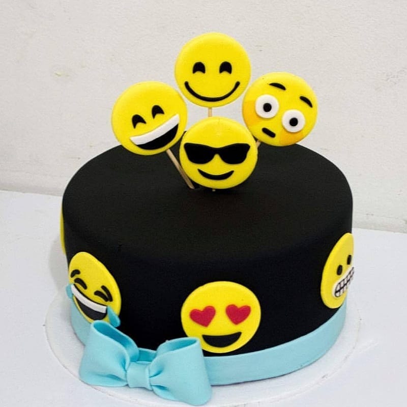 Lot Of Emojis Theme Cake