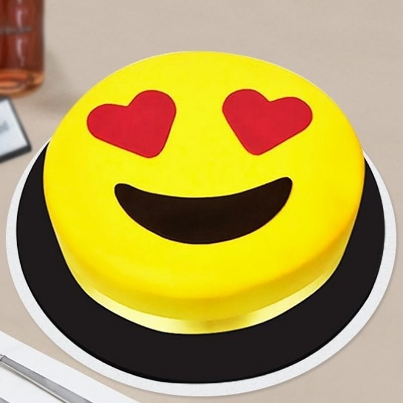 Love Emoji Fondant Cake