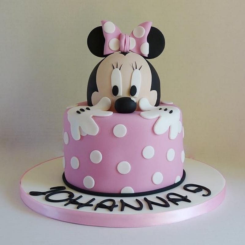 Charming Minnie Mouse Theme Cake