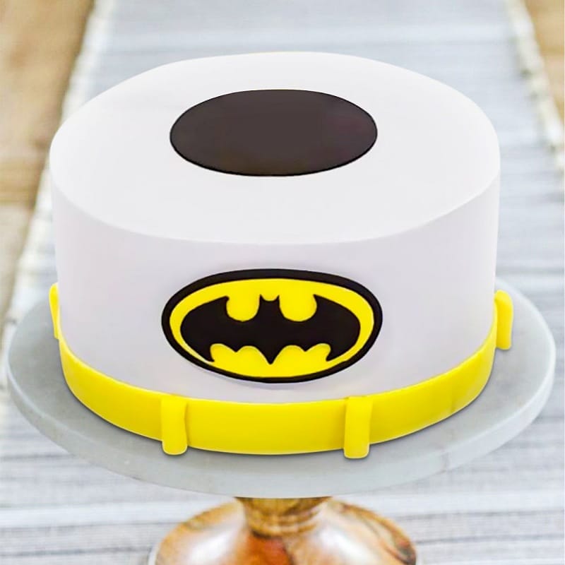 Yummy Batman Fondant Cake