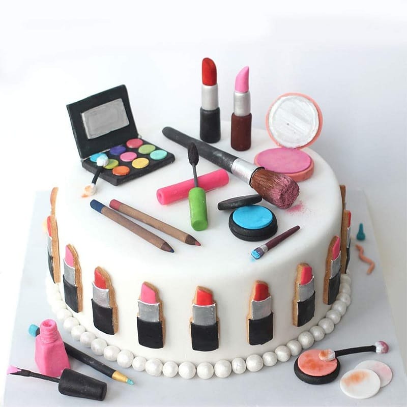 Makeup Kit Theme Cake