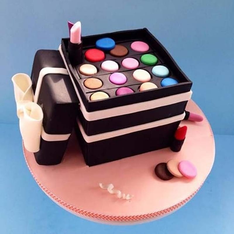 Makeup Box Cake