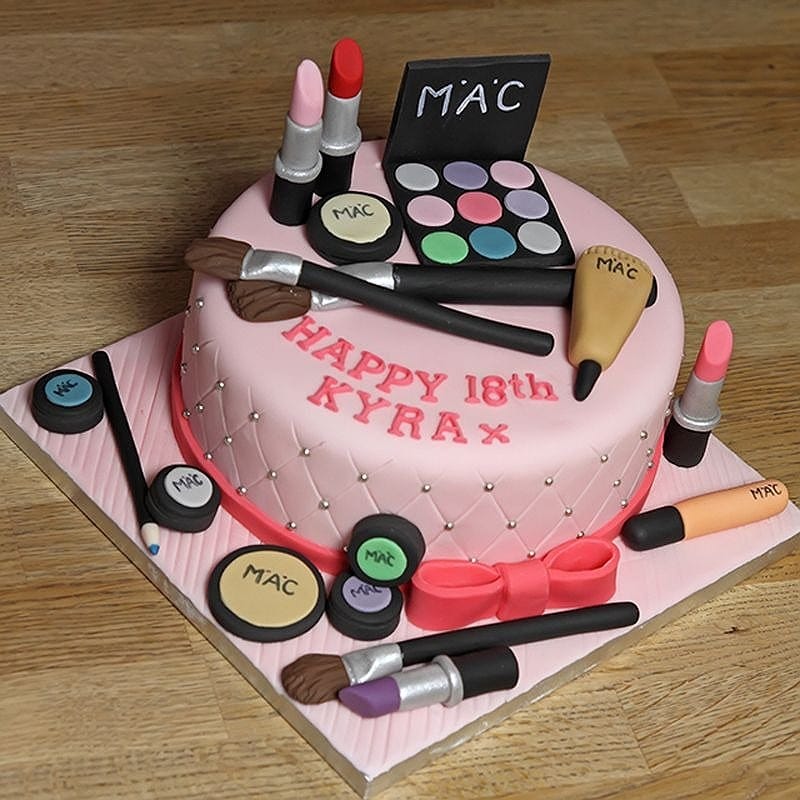 Flavorsome Makeup Theme Cake