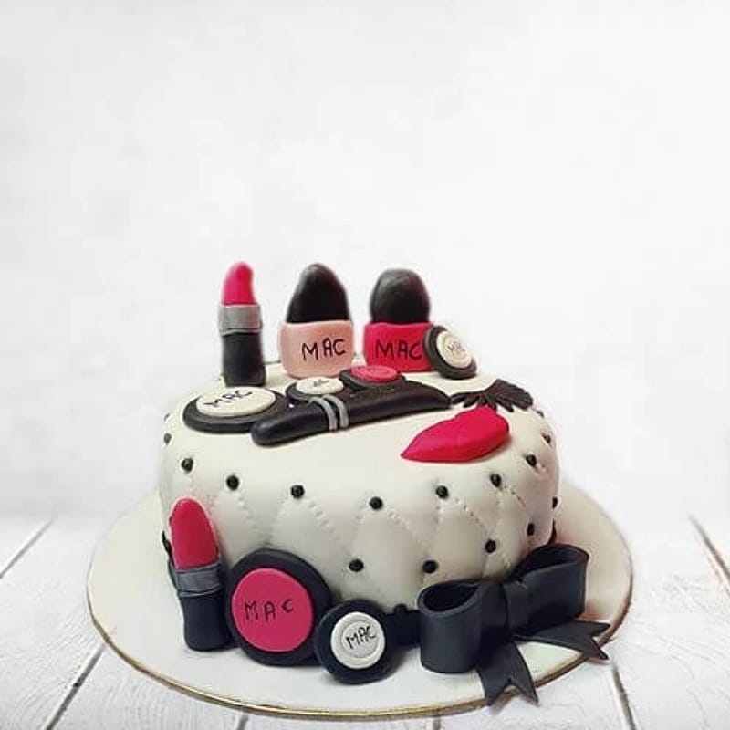 Makeup Theme Cake For Bebs