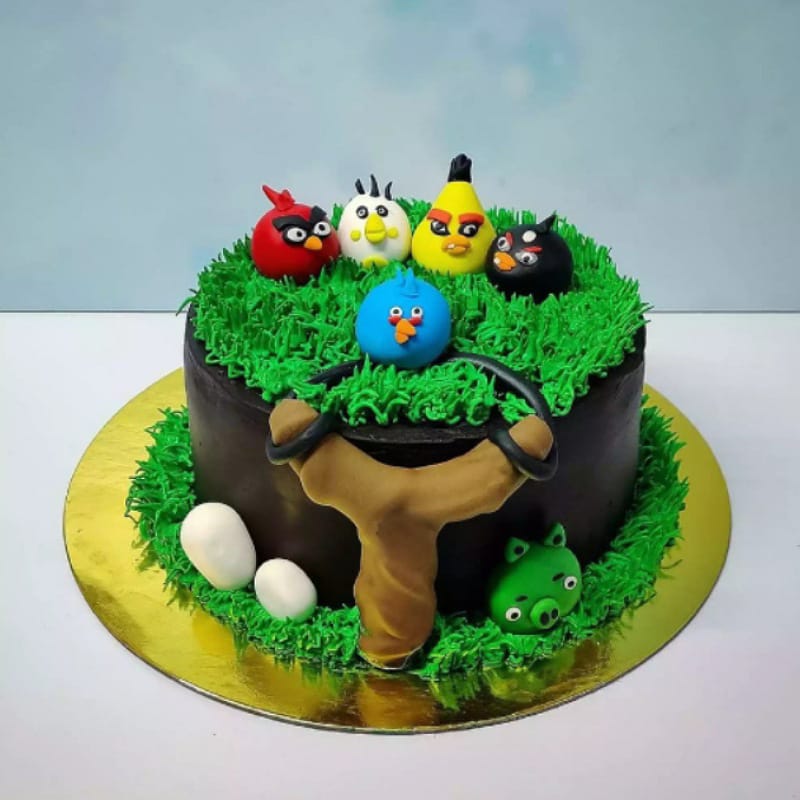 Adorable Angry Birds Theme Cake